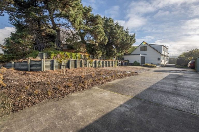 Photo of property in 64 Effingham Street, North New Brighton, Christchurch, 8083