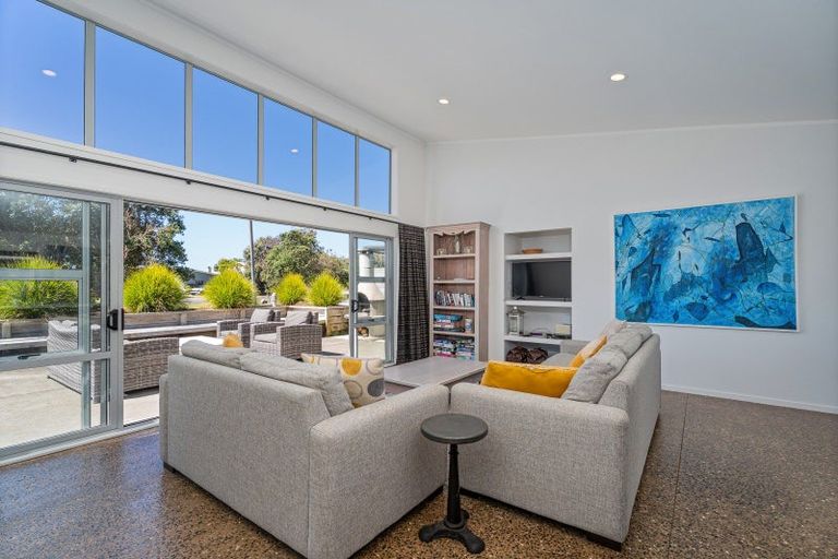Photo of property in 113 Sands Crescent, Matarangi, Whitianga, 3592