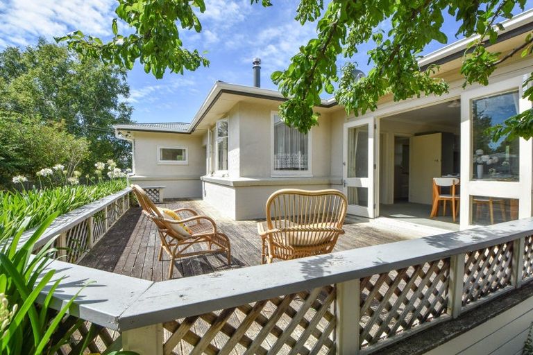 Photo of property in 22 Moreton Road, Carterton, 5713