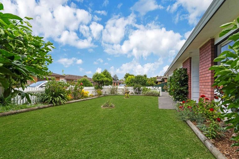 Photo of property in 8/39 Swanson Road, Henderson, Auckland, 0610