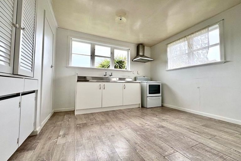 Photo of property in 10 Igloo Place, Red Hill, Papakura, 2110