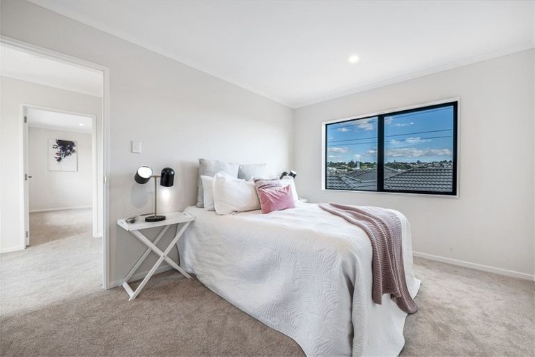 Photo of property in 42b Donegal Park Drive, Flat Bush, Auckland, 2019