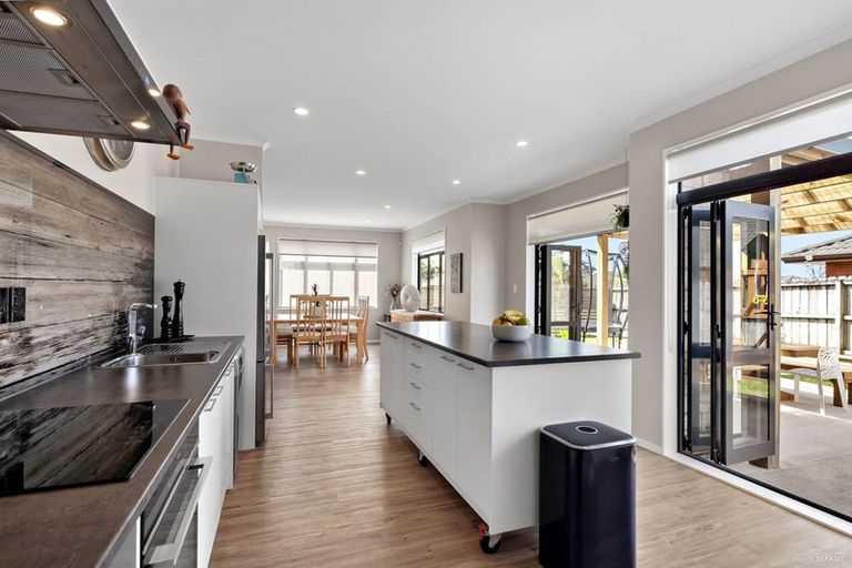 Photo of property in 6 Derg Place, East Tamaki, Auckland, 2013