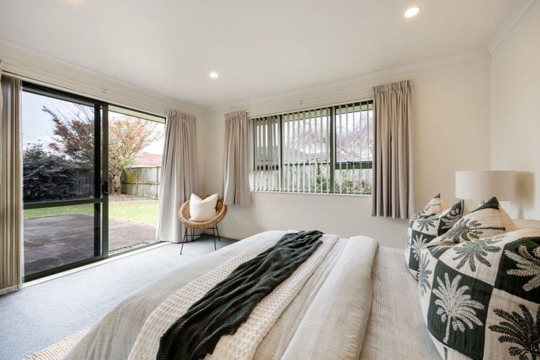 Photo of property in 12 Greenough Place, Rototuna, Hamilton, 3210