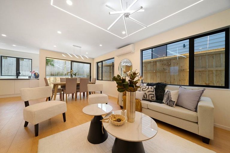 Photo of property in 6c Palmer Avenue, Glen Eden, Auckland, 0602