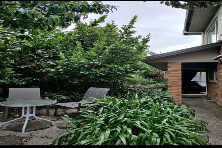 Photo of property in 404a Te Atatu Road, Te Atatu Peninsula, Auckland, 0610