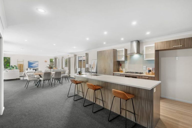 Photo of property in 36 Little Oaks Drive, Yaldhurst, Christchurch, 8042