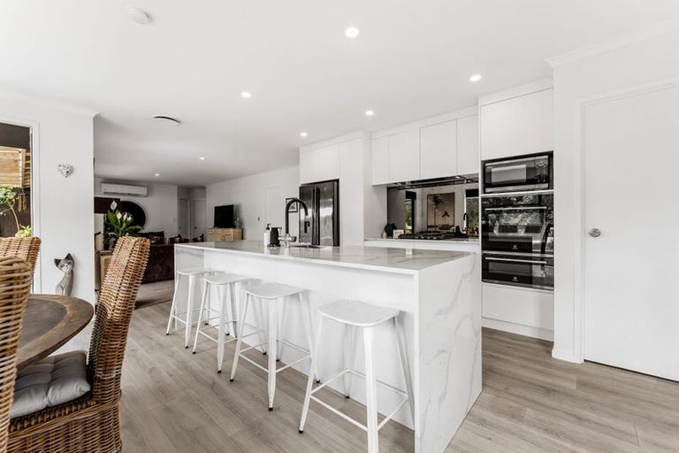 Photo of property in 7 Hawaiian Parade, Arkles Bay, Whangaparaoa, 0932