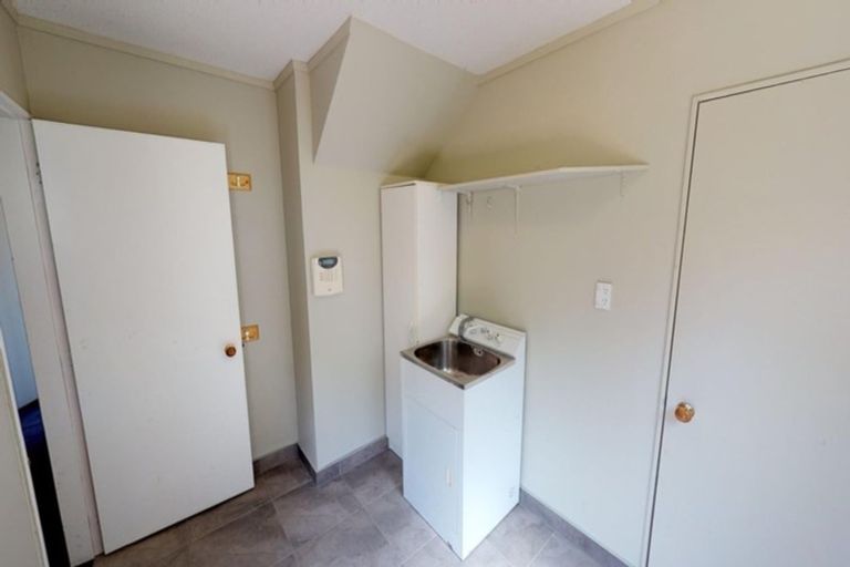 Photo of property in 5 Dennis Way, Island Bay, Wellington, 6023