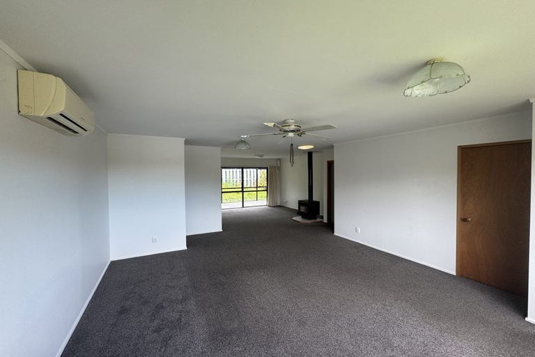 Photo of property in 2/2 Aorangi Place, Birkenhead, Auckland, 0626