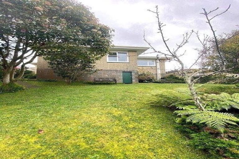 Photo of property in 4 Khouri Avenue, Karori, Wellington, 6012