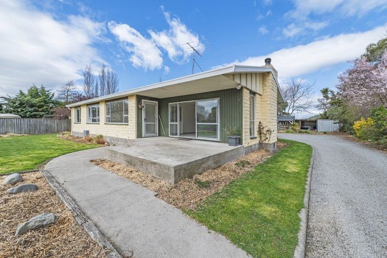 Photo of property in 40 High Street, Hawarden, 7385