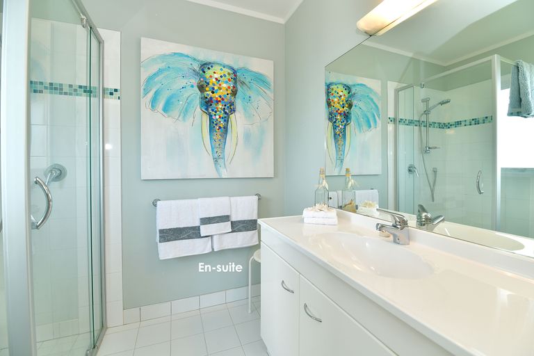 Photo of property in 60 Puhoi Road, Puhoi, Warkworth, 0994