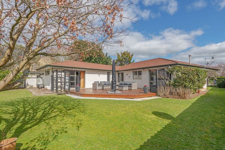 Photo of property in 18 Truscott Grove, Awapuni, Palmerston North, 4412