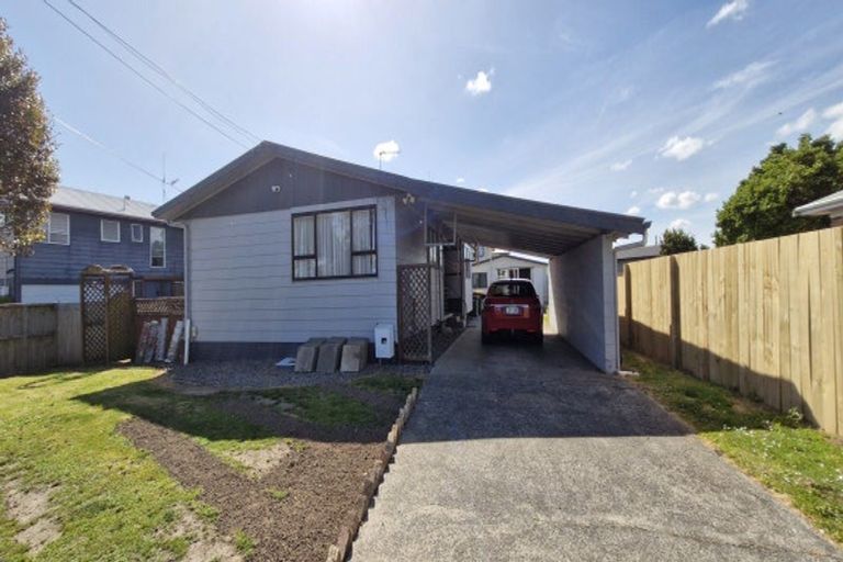 Photo of property in 69 Lewis Street, Glenview, Hamilton, 3206