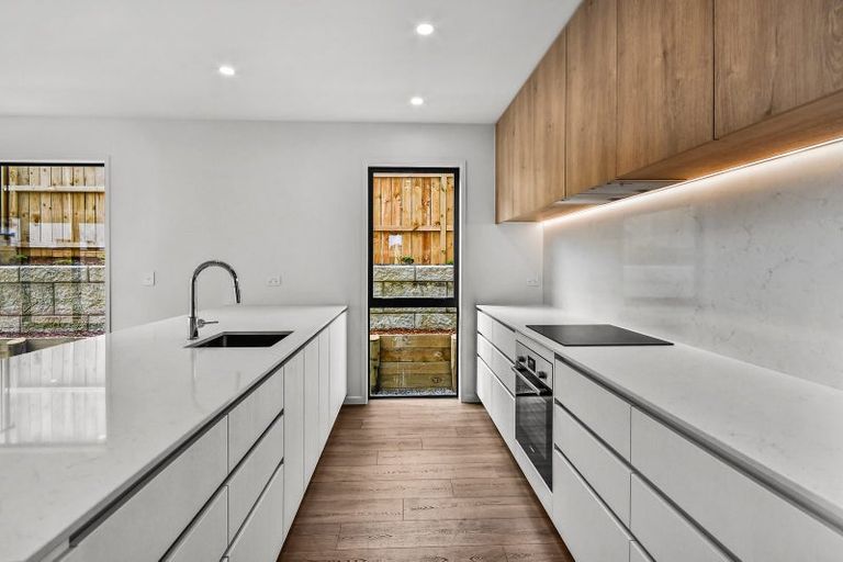 Photo of property in 95 Maungakaraka Road, Karaka, 2580