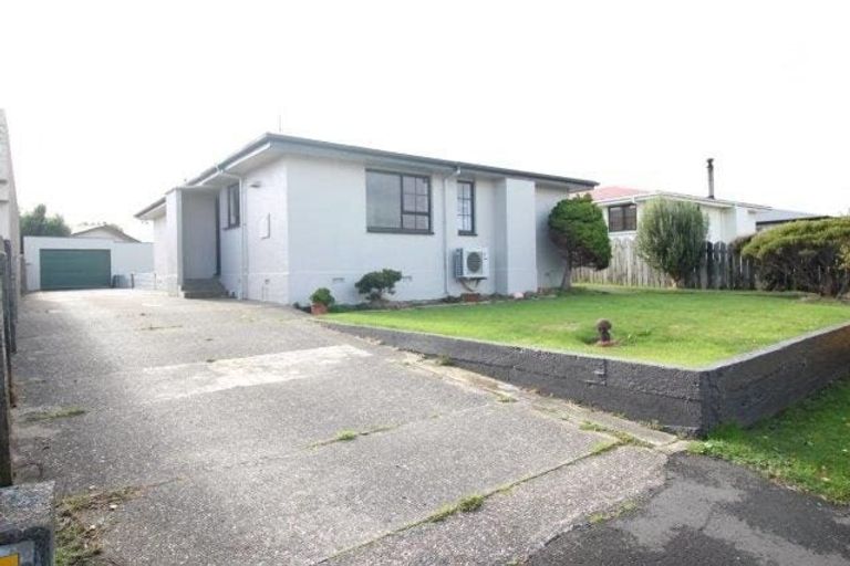 Photo of property in 10 Forfar Crescent, Rockdale, Invercargill, 9812
