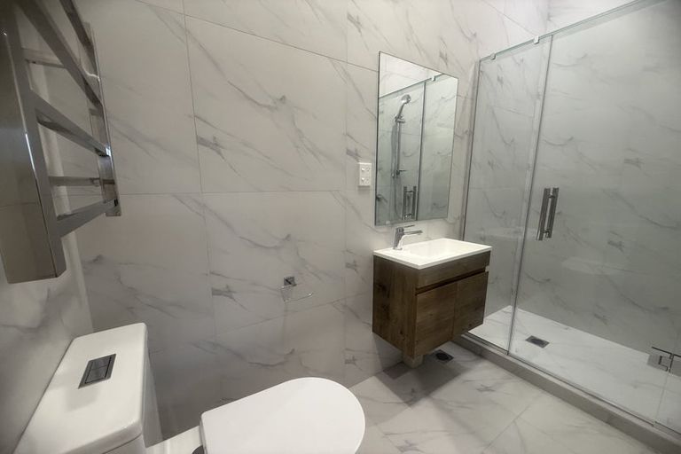 Photo of property in 4/25 Hutchinson Avenue, New Lynn, Auckland, 0600