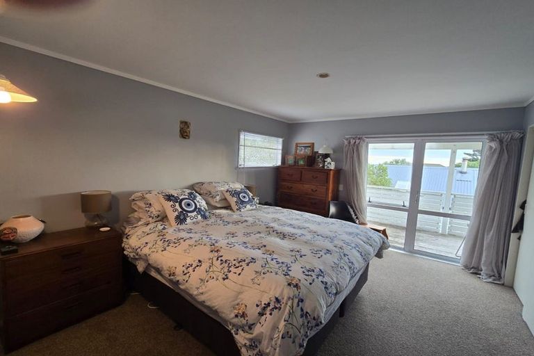 Photo of property in 18 Kohutuhutu Road, Raumati Beach, Paraparaumu, 5032