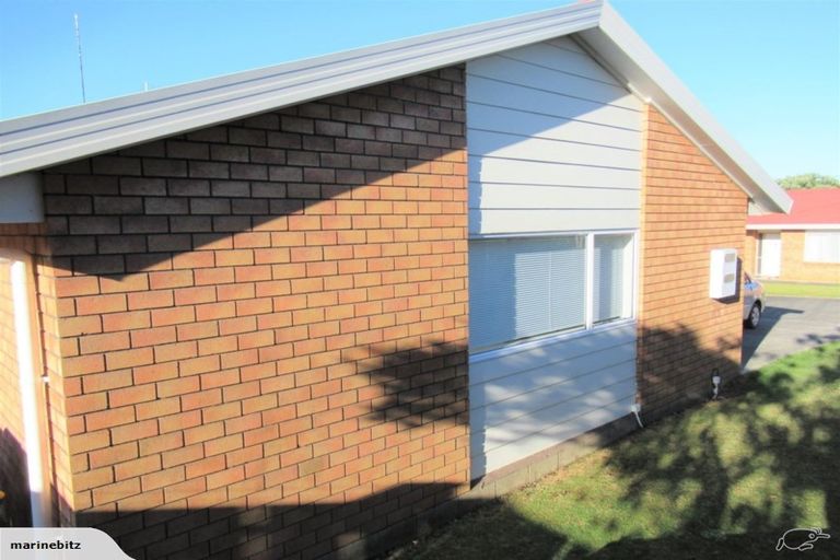 Photo of property in 2b Palomino Drive, Henderson, Auckland, 0612