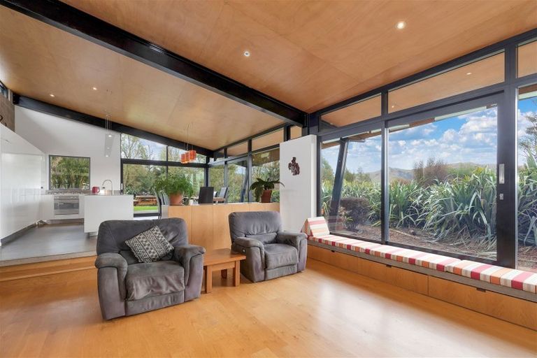 Photo of property in 219 Wyndale Road, Springfield, Sheffield, 7580