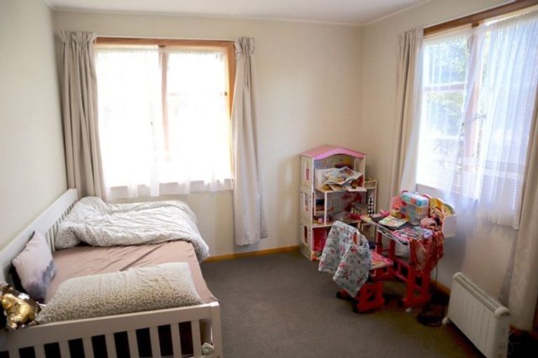 Photo of property in 145 Rangiora Avenue, Roslyn, Palmerston North, 4414