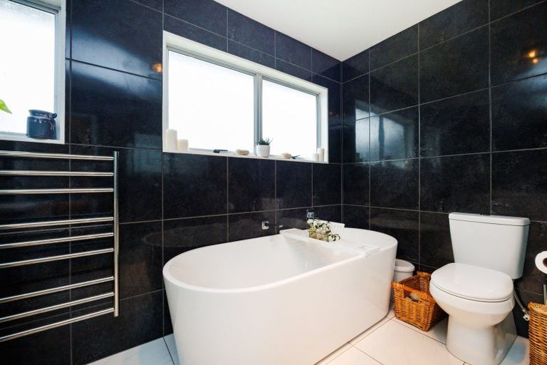 Photo of property in 127 Apollo Parade, Milson, Palmerston North, 4414