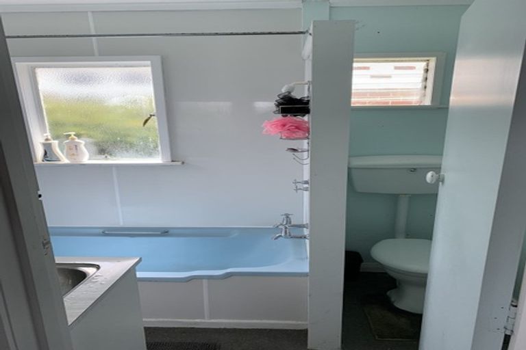 Photo of property in 8a Orbell Street, Dalmore, Dunedin, 9010