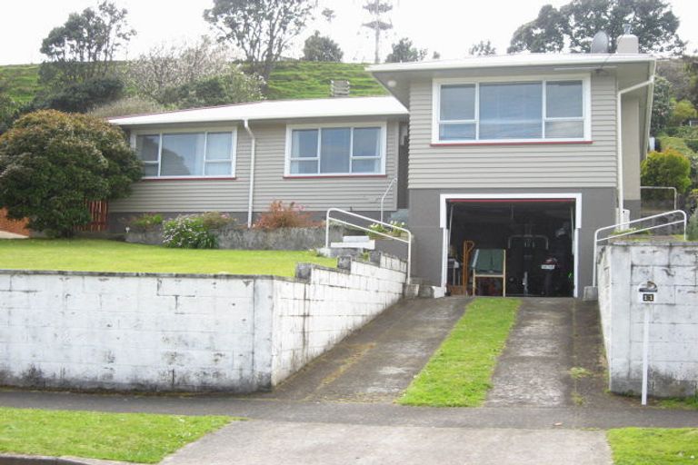 Photo of property in 11 Clearmont Crescent, Blagdon, New Plymouth, 4310