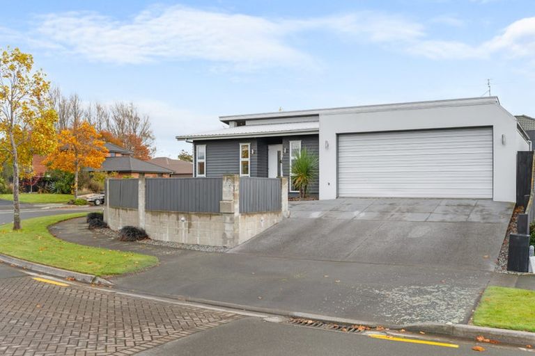 Photo of property in 16 Eaglesome Avenue, Aidanfield, Christchurch, 8025