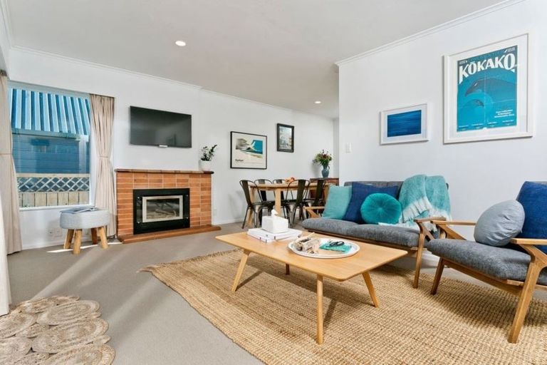 Photo of property in 1/40 Hart Road, Hauraki, Auckland, 0622