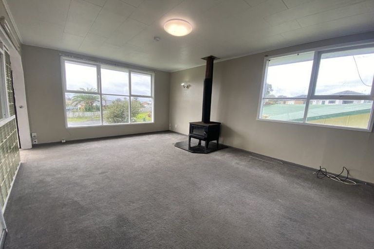 Photo of property in 11 Tomlin Place, Mangere East, Auckland, 2024
