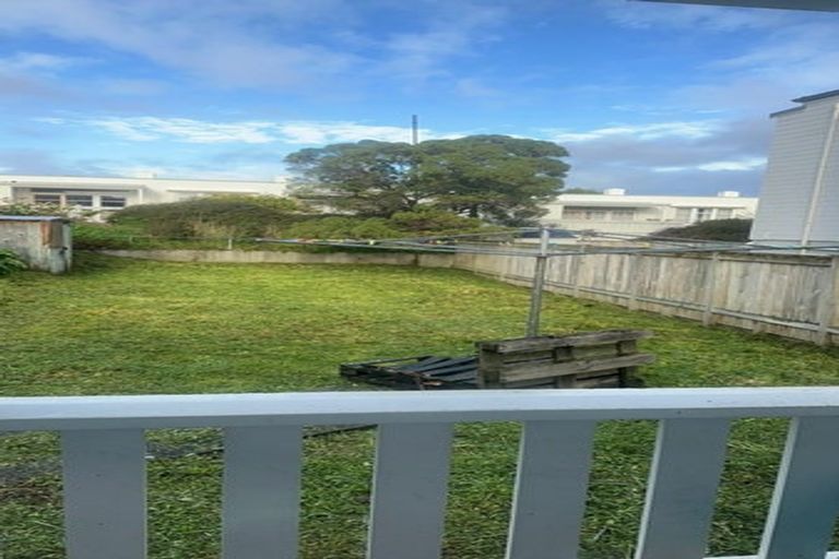 Photo of property in 75 Herald Street, Berhampore, Wellington, 6023