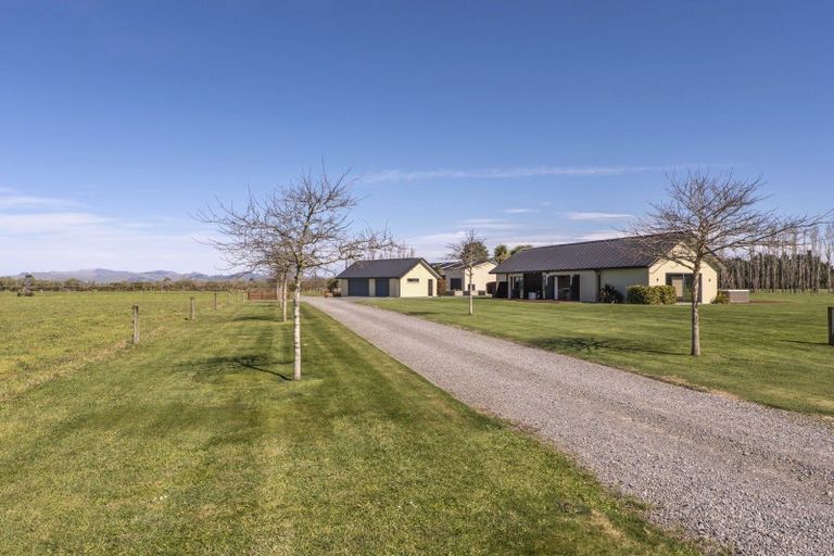 Photo of property in 585 Coutts Island Road, Coutts Island, Christchurch, 7670