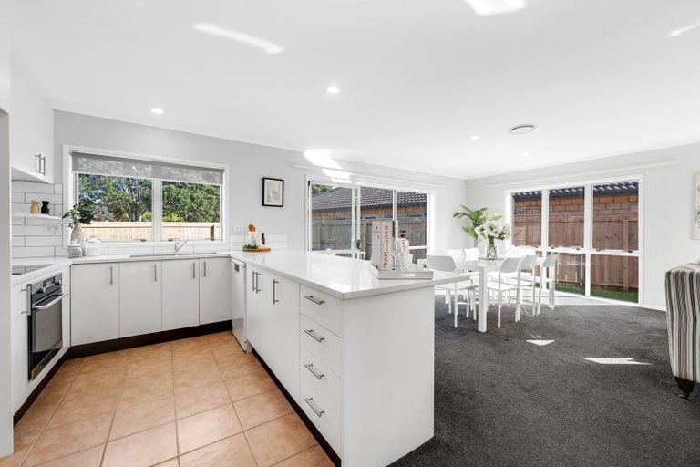 Photo of property in 6 Shrule Place, East Tamaki, Auckland, 2013