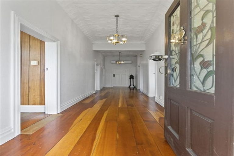 Photo of property in 433 Great South Road, Opaheke, Papakura, 2113