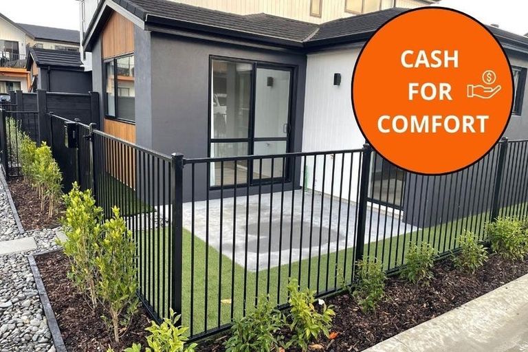 Photo of property in 2 Kumerahou Street, Kumeu, 0810