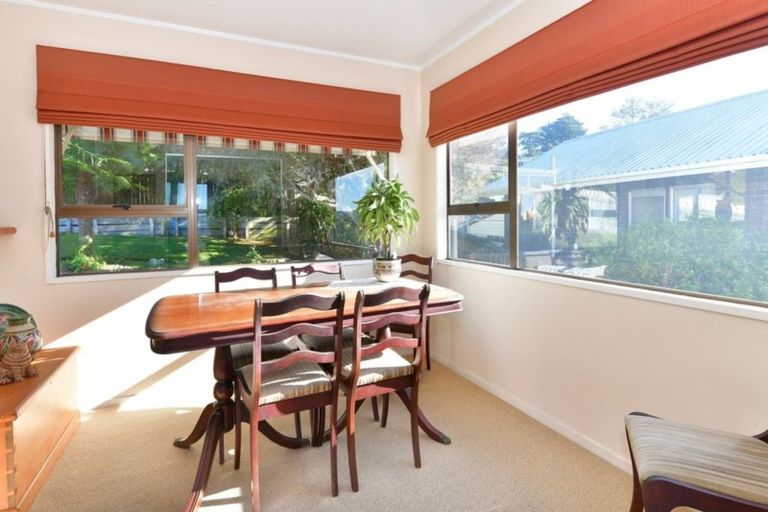 Photo of property in 17 Polkinghorne Drive, Manly, Whangaparaoa, 0930