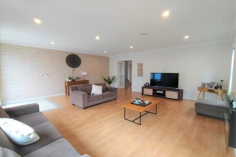 Photo of property in 69 Castlederg Drive, Flat Bush, Auckland, 2019