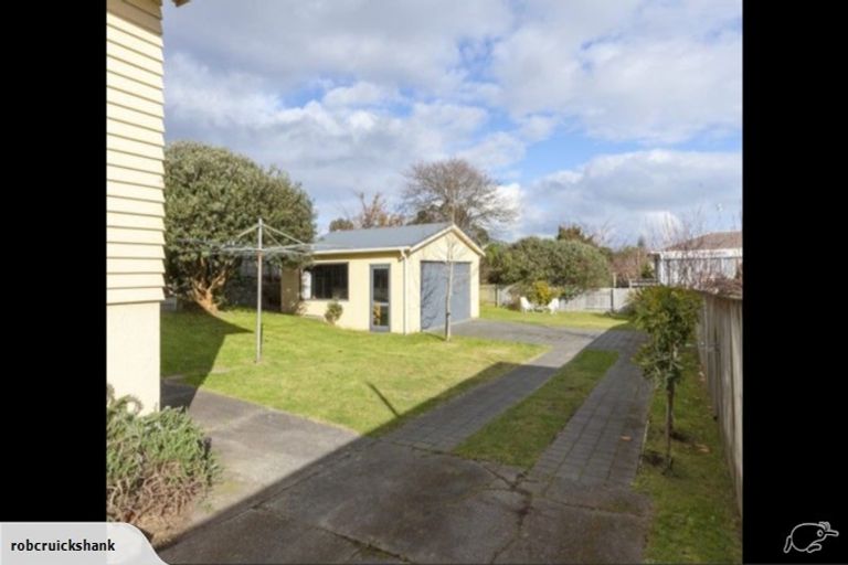 Photo of property in 48 Raumati Road, Raumati Beach, Paraparaumu, 5032