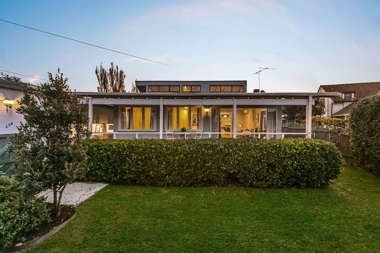 Photo of property in 258 Rangatira Road, Beach Haven, Auckland, 0626