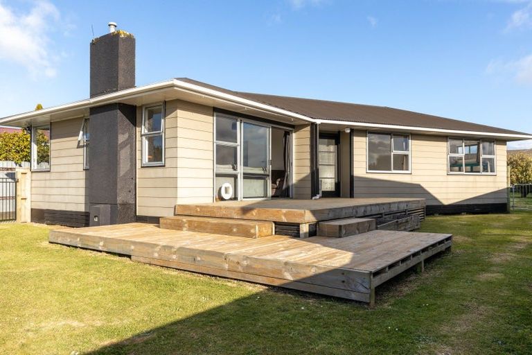 Photo of property in 3 Karaka Street, Inglewood, 4330