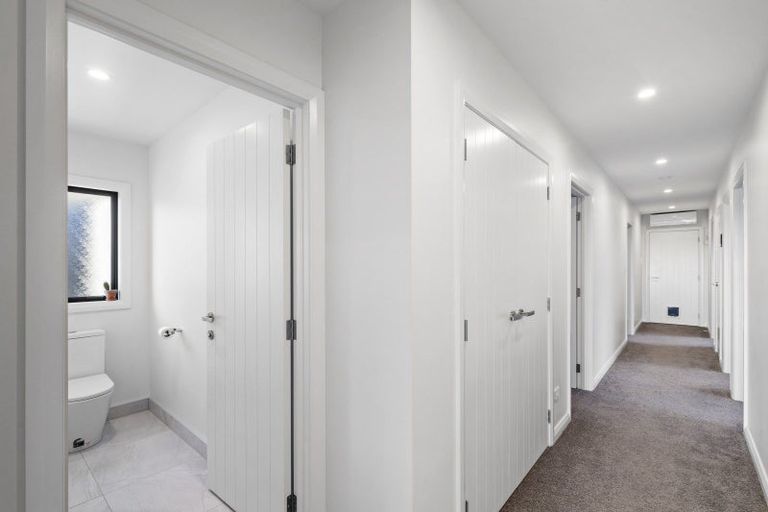 Photo of property in 32 Atlantic Drive, Fitzherbert, Palmerston North, 4410