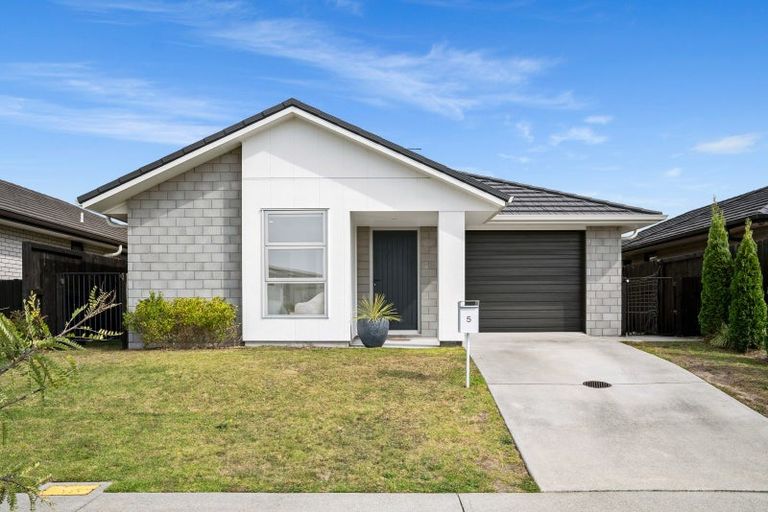 Photo of property in 5 Tamapahore Boulevard, Papamoa Beach, Papamoa, 3118