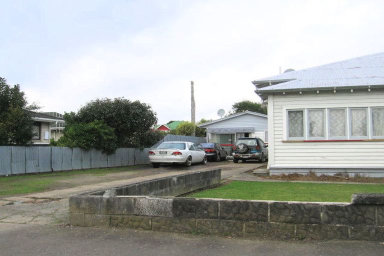 Photo of property in 332a Featherston Street, Palmerston North, 4414