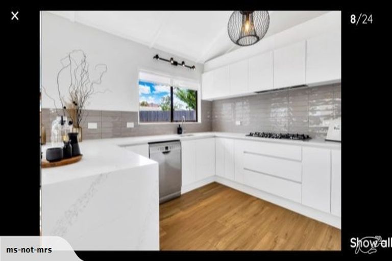 Photo of property in 2/17 Oliver Street, Point Chevalier, Auckland, 1022