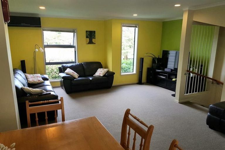 Photo of property in 36 Verdale Circle, Glen Eden, Auckland, 0602