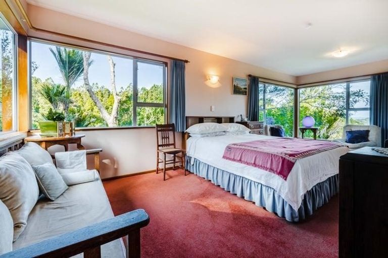 Photo of property in 3 Ngaio Road, Titirangi, Auckland, 0604