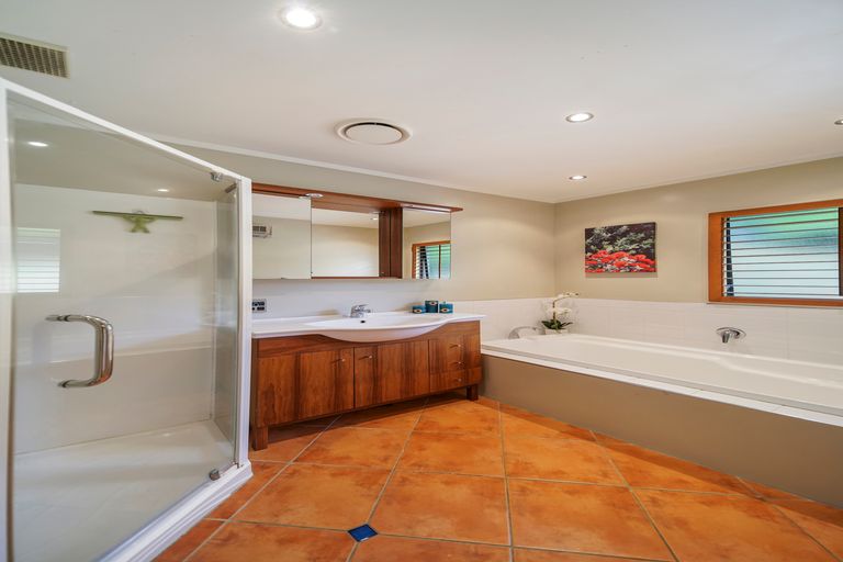 Photo of property in 29 Woodview Rise, Botany Downs, Auckland, 2010