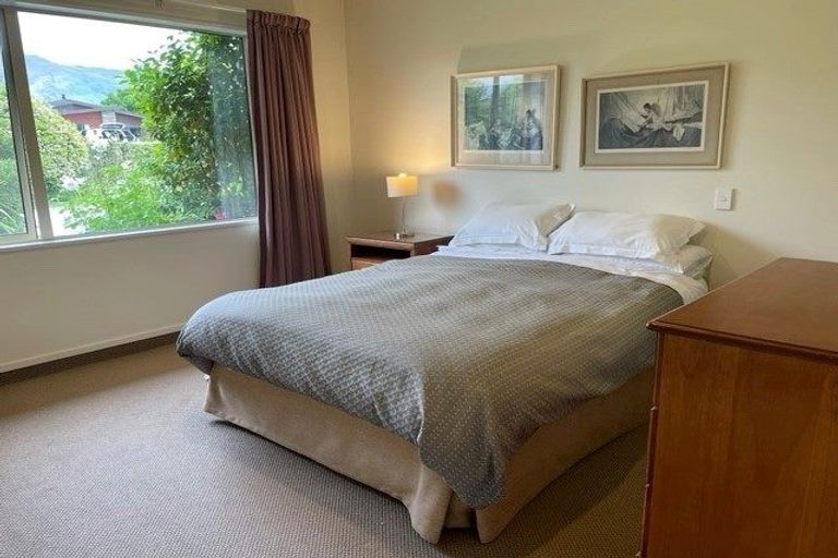 Photo of property in 17 Perrow Street, Wanaka, 9305